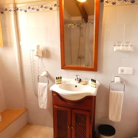 Hotell Estades 4*