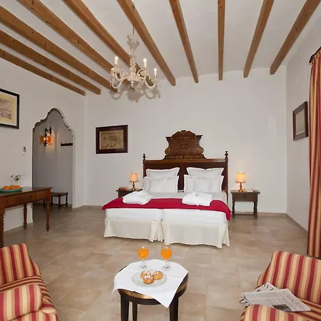 Estades 4*