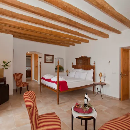 Estades 4*