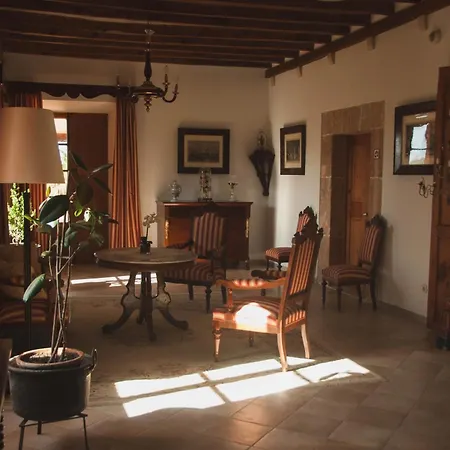 Estades 4*